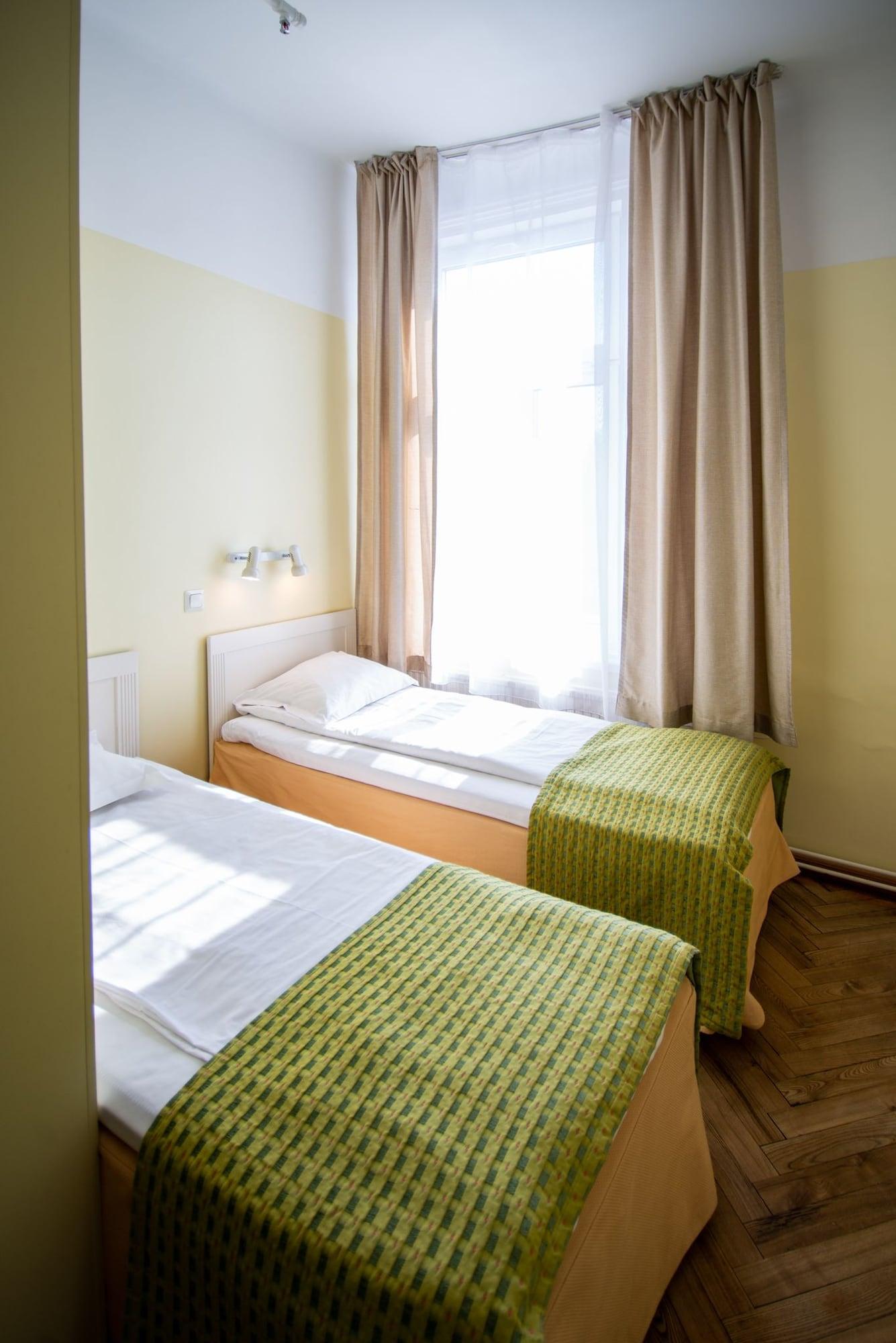 Economy Hotel Tallinn Exterior foto