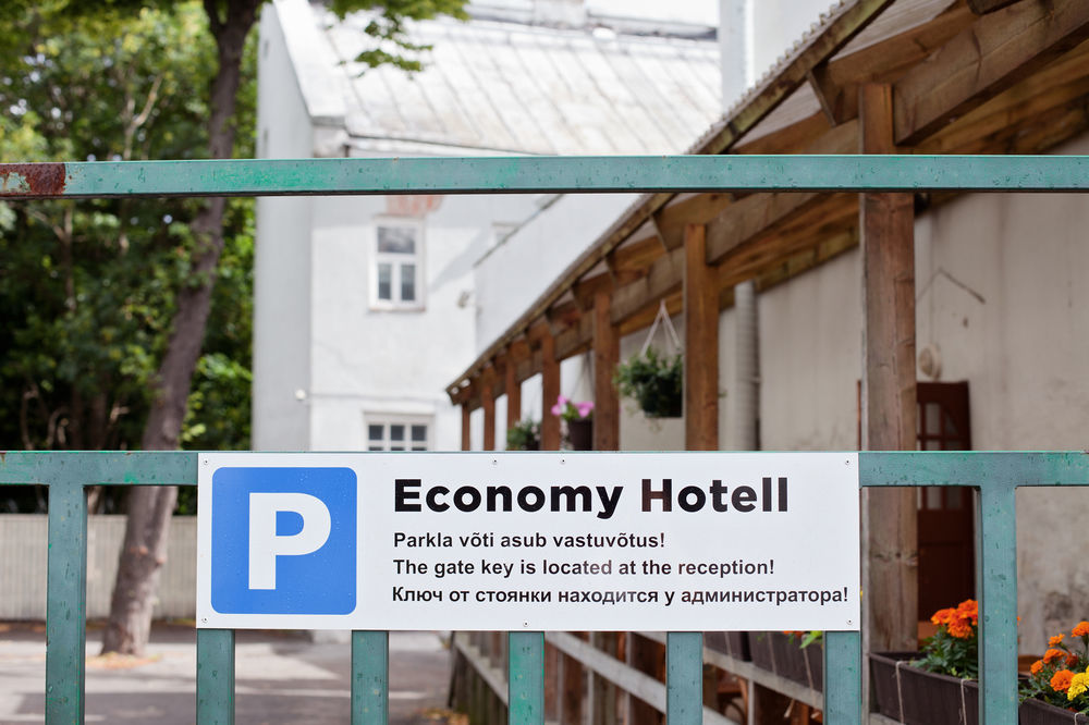 Economy Hotel Tallinn Exterior foto